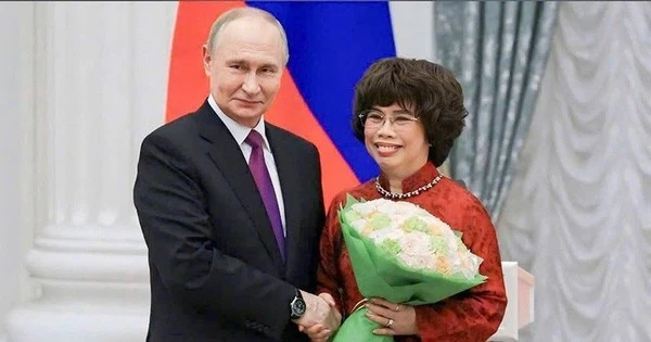 Tổng thống Putin trao Huân chương cho nữ doanh nhân Thái Hương tại Điện Kremlin
