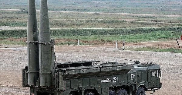 Xem tên lửa Iskander thiêu rụi đoàn tàu chở đầy vũ khí