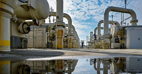 Mua hàng tỷ mét khối khí đốt Nga mỗi năm, khách ‘ruột’ từ châu Âu nêu khả năng đoạn tuyệt dầu khí của Moscow