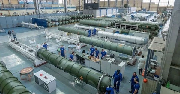 Sản lượng tên lửa cho hệ thống phòng không S-400 tăng gấp đôi