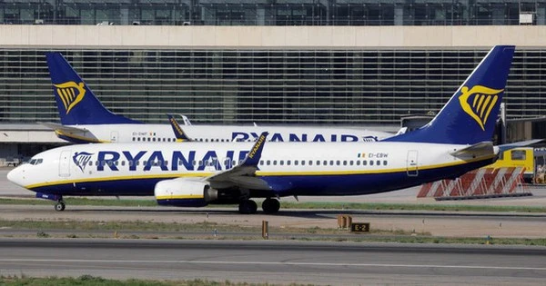 Bức xúc với thuế quan của ông Trump, một hãng hàng không châu Âu dọa hủy mua 330 máy bay Boeing và chuyển sang mua Comac của Trung Quốc