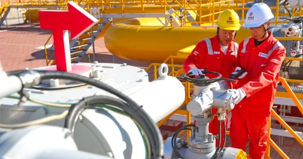 Không phải Ấn Độ, phương Tây rục rịch lên kế hoạch trừng phạt một quốc gia châu Á vì mua dầu Nga: Là 'khách sộp' đang nhập 2 triệu thùng/ngày, đối tác thương mại lớn thứ 2 của EU