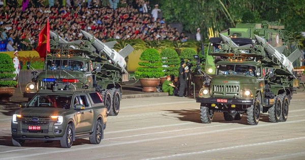 Dàn khí tài hiện đại của Viettel lần đầu diễu binh tại Quảng trường Ba Đình