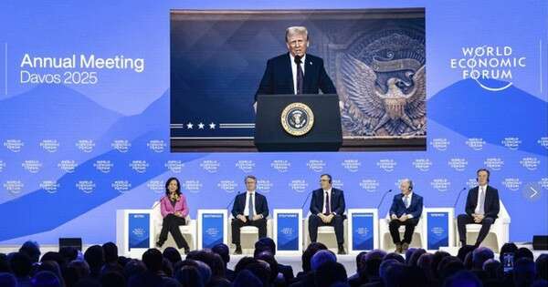 Ông Trump mang ‘cây gậy và củ cà rốt’ đến Davos