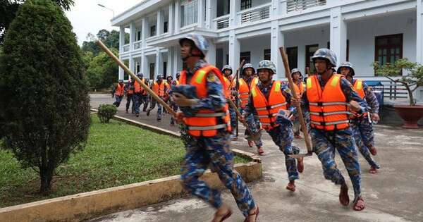 'Mệnh lệnh từ trái tim': Quân đội huy động hơn 450.000 người, 10.000 phương tiện ứng phó bão