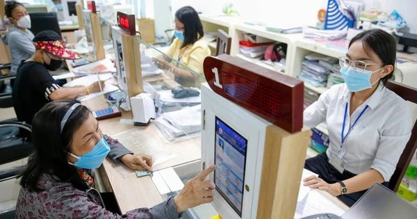 Cán bộ phản ánh 'không được về hưu trước tuổi', Bộ Nội vụ nói gì?