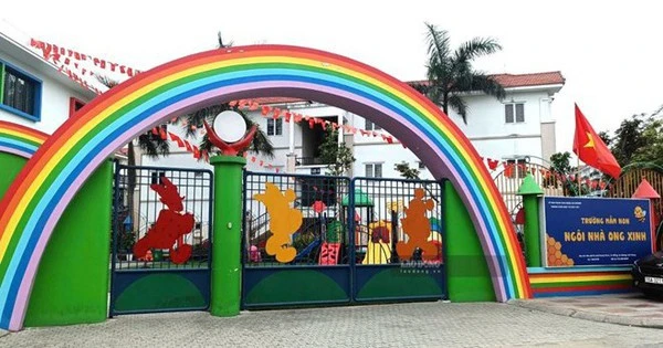 Nữ giáo viên bị 