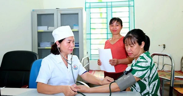 Bộ Y tế đề xuất tăng phụ cấp trực với nhân viên y tế