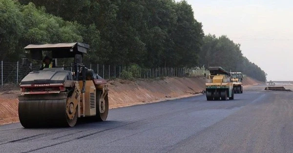 Sản lượng thi công đạt hơn 66.500 tỷ đồng trong 6 tháng, Việt Nam sẽ có 2.476 km đường bộ cao tốc vào dịp 19/8