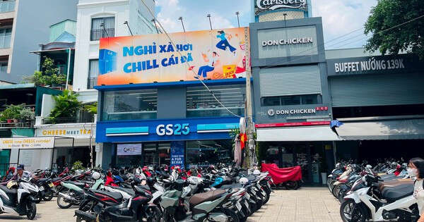 GS25 học Circle K nhưng chơi lớn chưa từng có: Xây cửa hàng quy mô 400m2, có 20 bàn ăn kèm lò vi sóng, 