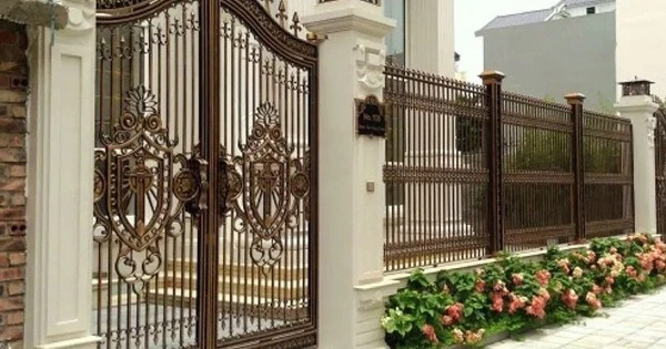 Tổ tiên nhắc: Cổng cao hơn nhà là 