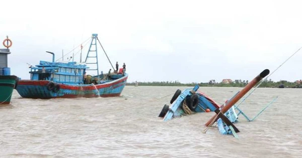 Đắm tàu có 4 thuyền viên trong đêm tại Quảng Ninh