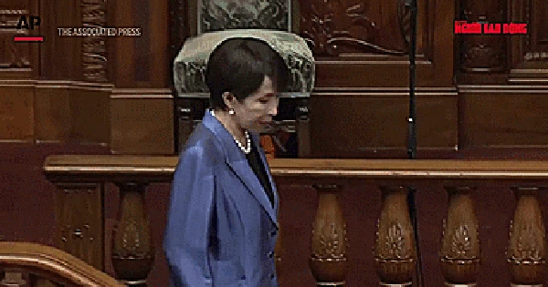 NÓNG: Nhật Bản có nữ thủ tướng đầu tiên