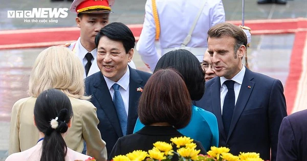 Chủ tịch nước Lương Cường chủ trì lễ đón Tổng thống Pháp Emmanuel Macron