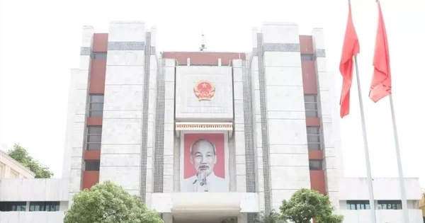 Điều chỉnh phân công công tác của 2 Phó Chủ tịch UBND thành phố Hà Nội