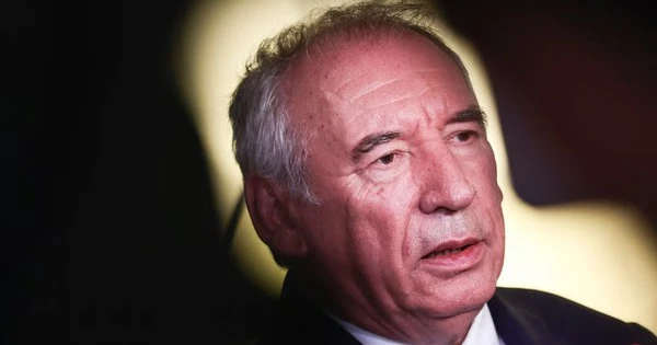 Pháp và 'mối nguy hiểm chết người' nợ công tăng 5.000 euro mỗi giây: Thủ tướng Bayrou tung video khẩn cấp