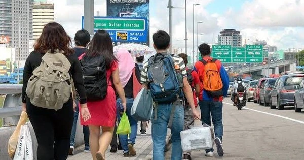 Người dân nước ASEAN giàu gấp 3 lần Việt Nam đang mắc nợ gần 400 tỷ USD