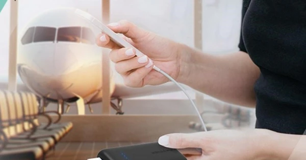 13 hãng hàng không cấm mang pin sạc dự phòng lên máy bay từ 1/10