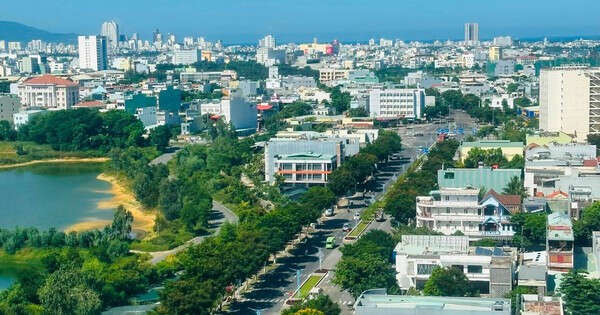 Đặt mục tiêu GRDP bình quân lên đến 14.000 USD vào năm 2030, kinh tế thành phố chiếm 16% GDP Việt Nam tăng trưởng thế nào trong năm 2024?