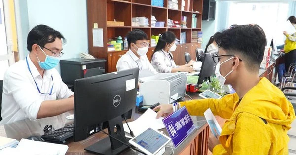Hai khoản trợ cấp dành cho cán bộ nghỉ hưu trước tuổi do tinh giản biên chế