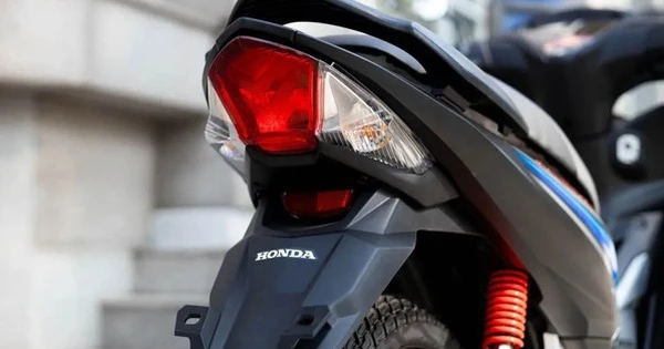 Xe máy số “siêu tiết kiệm” của Honda bất ngờ giảm sâu, chỉ tốn 1,56 lit/100 km