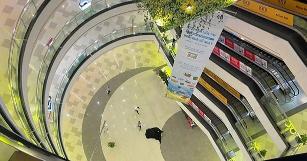 Hoạt động của Vạn Hạnh Mall ra sau liên tiếp hai vụ nhảy lầu?