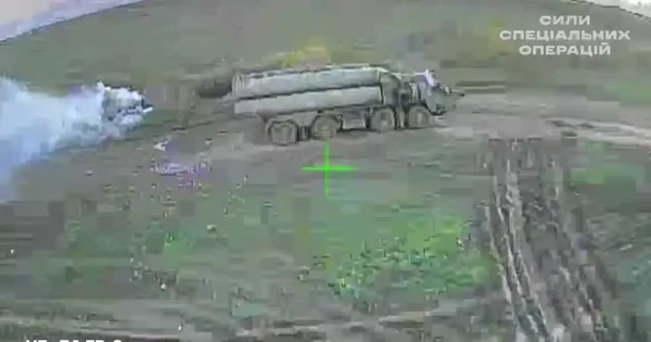 Hàng loạt tổ hợp phòng không S-400 và kho đạn tại Crimea bị phá hủy