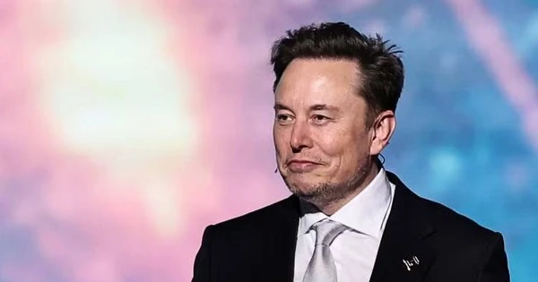 Tỷ phú Elon Musk bị bạn gái cũ hé lộ lối sống siêu tiết kiệm: Ngủ nệm rách, ăn bơ đậu phộng 8 ngày liền