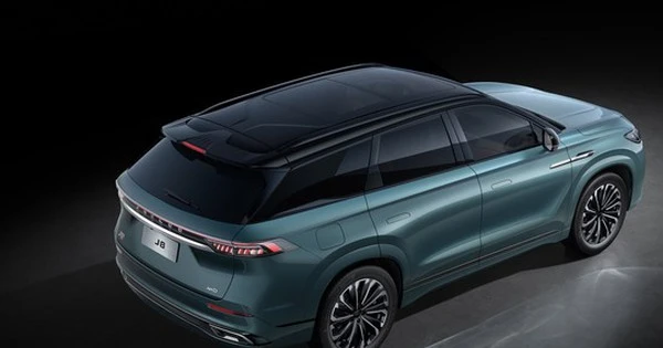 Hãng xe xây nhà máy 20.000 tỷ tại Việt Nam hé lộ mẫu SUV ngang cỡ Hyundai Santa Fe, đi một mạch từ Hà Nội đến Nha Trang mới cần đổ xăng