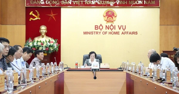 Tập trung cao độ hoàn thiện hồ sơ báo cáo Bộ Chính trị công tác tiền lương