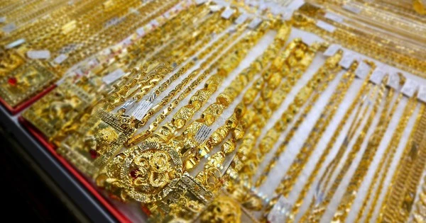 Cuối ngày 29/4, giá vàng nhẫn, vàng SJC tăng gần 2 triệu đồng mỗi lượng