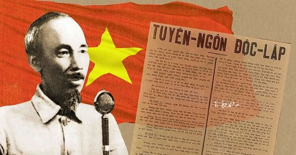 ‘Cụ lý khác thường’ và bộ lễ phục đi vào lịch sử tại Quảng trường Ba Đình