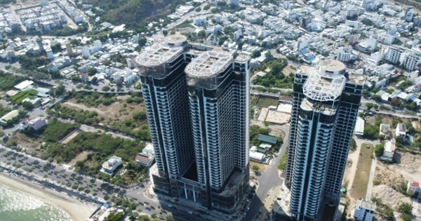 Cảnh hoang tàn ở cao ốc nghìn tỷ 'mắc cạn' bên vịnh Nha Trang