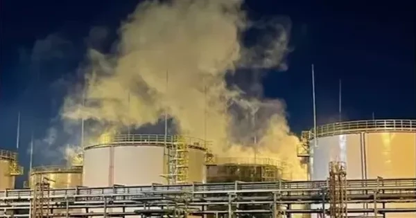 Ukraine tuyên bố tấn công hai nhà máy quan trọng của Nga