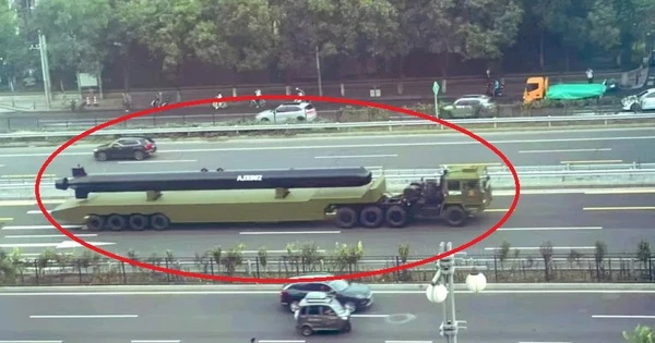 Bí mật dưới lớp bạt: Quân đội Trung Quốc chuẩn bị tung ra dàn vũ khí chưa từng thấy