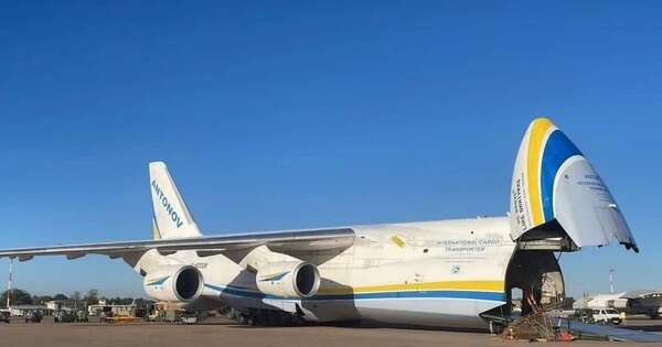 An-124 được huy động để Pháp rút quân