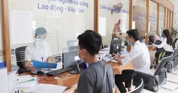 Tiền lương và phụ cấp của cán bộ sau sắp xếp đơn vị hành chính