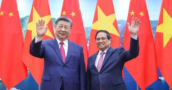 Thủ tướng Phạm Minh Chính đề nghị Trung Quốc dành ưu tiên cao cho hợp tác đường sắt
