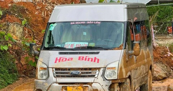 Sạt lở ở Hà Giang: Người phụ nữ thoát chết do say xe, xin xuống giữa đường