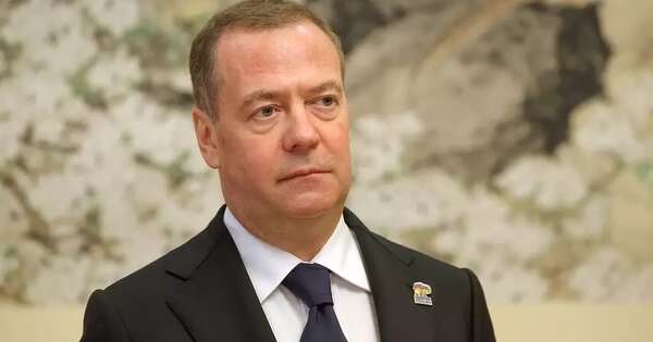 Ông Medvedev nhận định thời điểm Mỹ tiếp tục cấp vũ khí cho Kiev