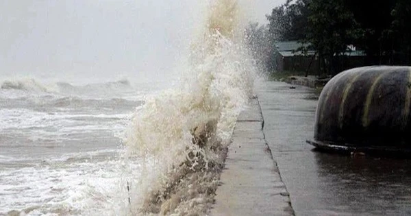 Xuất hiện áp thấp nhiệt đới, khả năng mạnh lên thành bão vào Biển Đông
