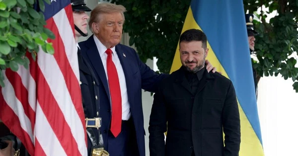 Sốc với tuyên bố của ông Trump, 1 nước NATO báo tin xấu, 