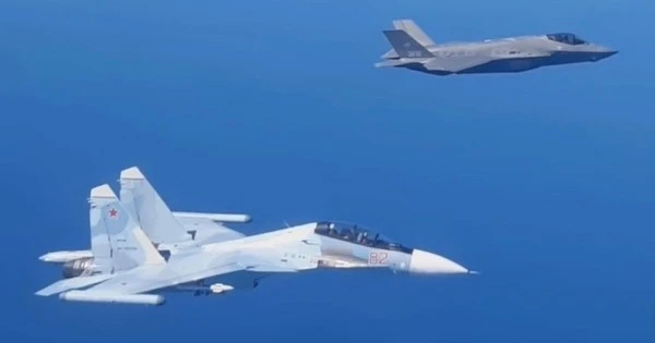 Yếu tố quyết định kết quả cuộc chiến giữa Su-27 và F-35 trên bầu trời Baltic