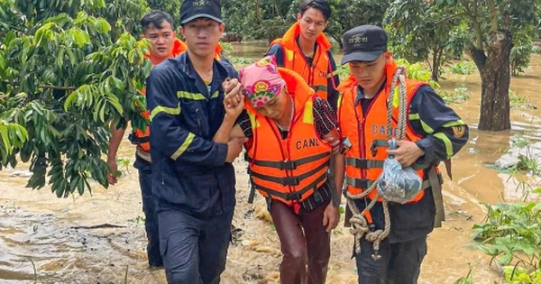 Vượt dòng nước xiết cứu 6 người dân, Công an Sơn La nhận thư khen từ Bộ Công an