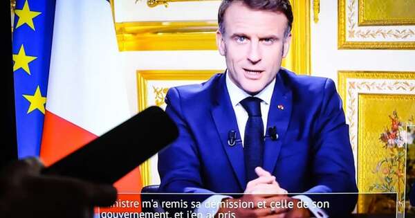 Pháp: Tổng thống Macron tuyên bố cứng rắn giữa khủng hoảng chính trị