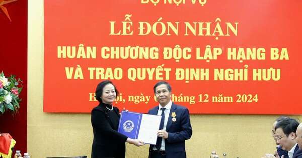 Thứ trưởng Bộ Nội vụ, Chính ủy Tổng cục Kỹ thuật nghỉ hưu