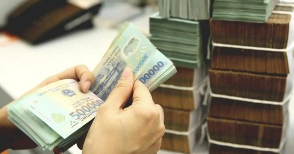 Vợ chồng trung niên ở Hà Nam gấp gáp chuyển 285 triệu vào một tài khoản lạ, ngân hàng lập tức cảnh báo