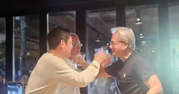 Lãnh đạo Nvidia, Samsung, Hyundai rủ nhau ăn gà rán, uống bia ở Seoul