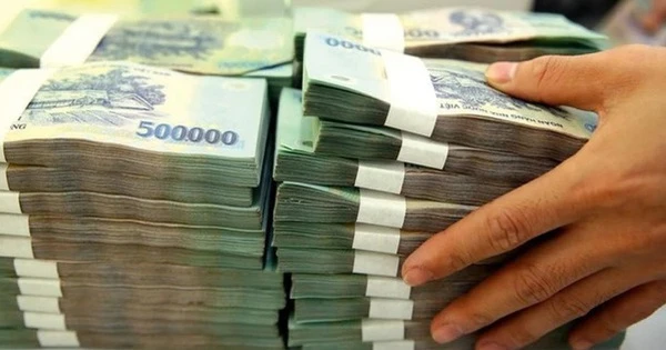 Một ngân hàng vừa tăng lãi suất tiết kiệm lần thứ 3 trong một tháng: Kịch trần tại kỳ hạn dưới 6 tháng và cao nhất hệ thống ở nhiều kỳ hạn