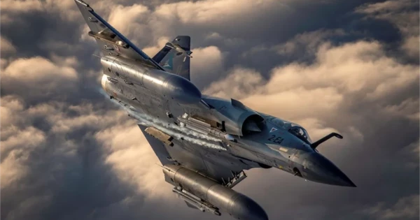 Hàng loạt Mirage 2000-5F và SAMP/T được tăng cường cho chiến sự